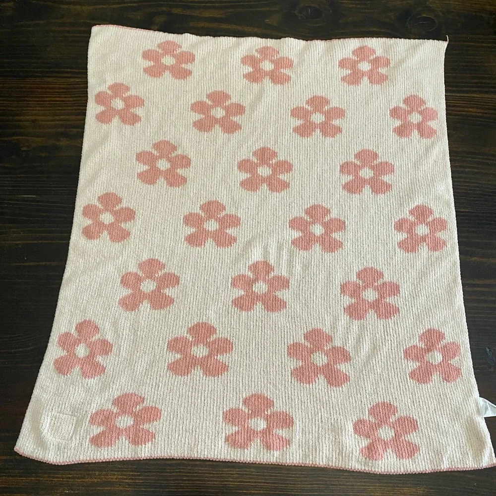 Living‎ Textiles Pink Daisy Chenille Knit Baby Blanket Reversible Floral 34x36